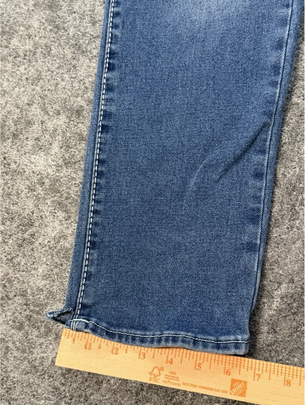 True Religion Geno Relaxed Slim Mens Jeans Sz 33x30 Blue Stretch Straight Denim